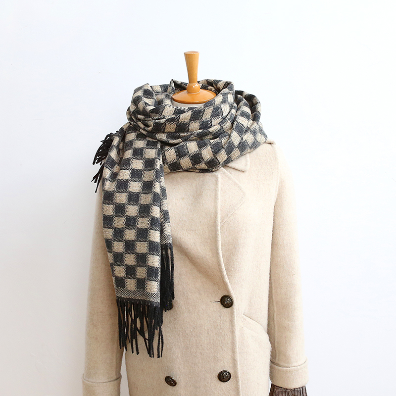

2021 New Autumn Winter Female Plaid Scarf Women Fashion Scarves Wide Lattices Long Shawl Wrap Blanket Warm Tippet U0up