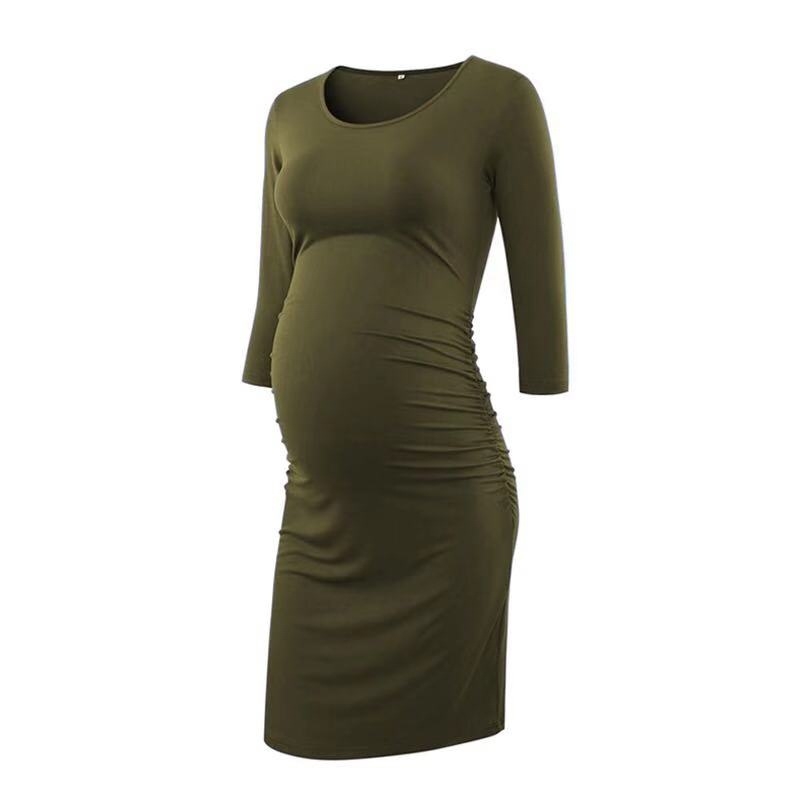 

Solid Long-sleeved Round Neck Maternity Dress