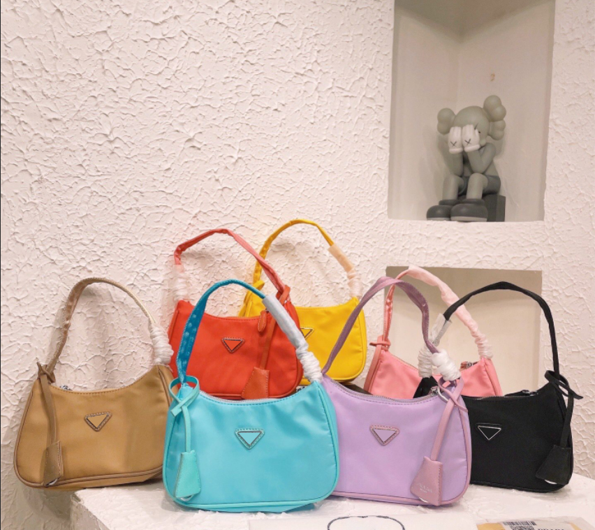 

Top quality Designer hobo shoulder bag for womenMessenger promotion Chest pack lady Tote chains handbags presbyopic purse bags vintage handbag foumas, Yellow