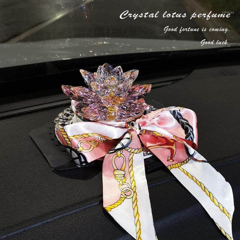 

Car crystal accessories, car accessories, high-end pendants, ribbons, perfume seats.Automobile de1