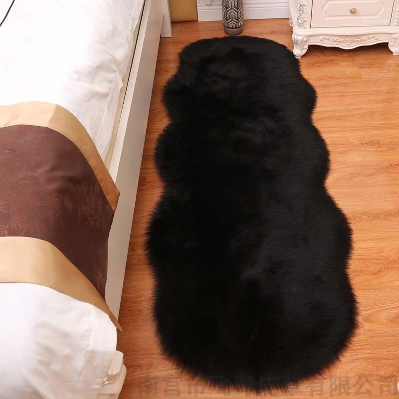 

Irregular Long Plush Furry Rugs for Bedroom Footcloth Kids Child Warm Rugs1, Red
