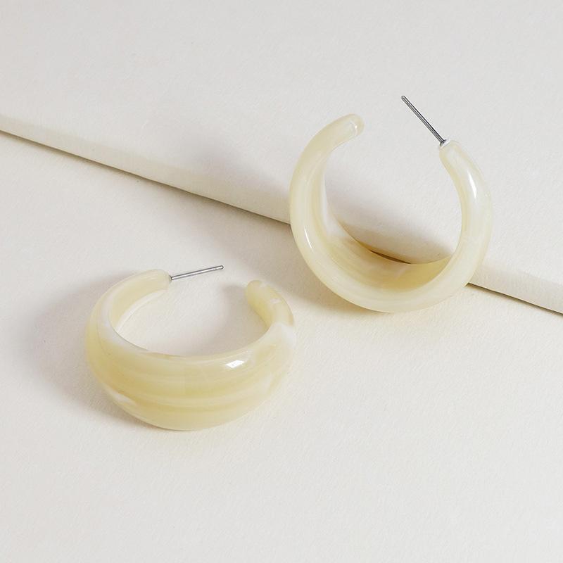 

New C-type Acrylic Earrings for Women Simple Solid Color Big Size Earring Temperament Retro Hoop Earring Jewelry Accessories