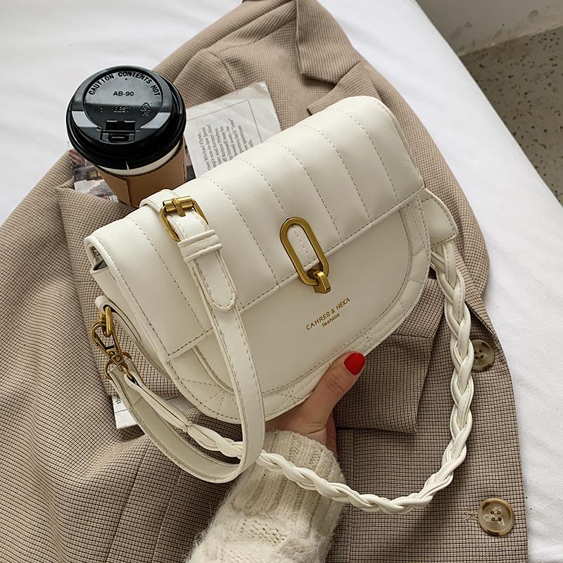 

High-end Women's Bag 2021 New Fashion Crossbody Bag Western Style Shoulder Underarm Dual-use Width: 22cm, Black