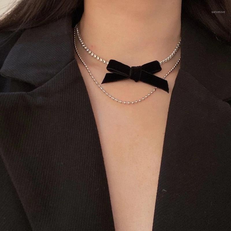 

Kpop Short Bow Crystal Pendant Choker Necklace Elegant Women Wedding Party Charming Black Clavicle Chain aesthetic accessories1