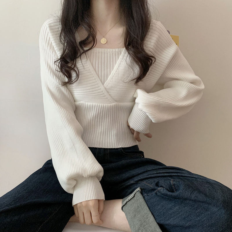 

2021 New Niche Sense Design Square Turtleneck Bottom Shirt Winter Bubble Sweater Female C3BV, White