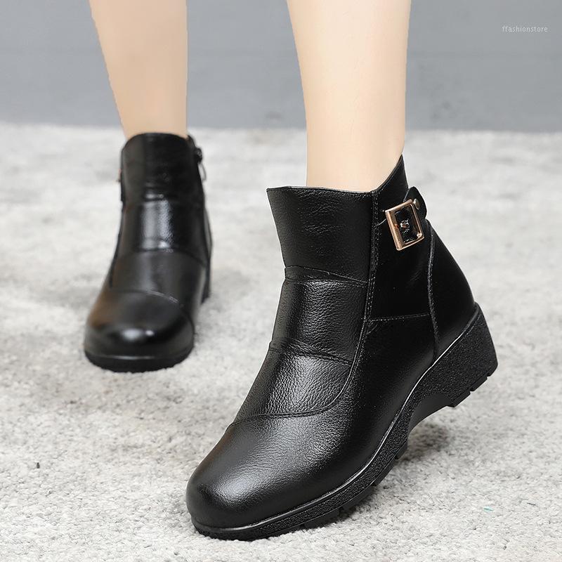 

OUKAHUI Classic Black Winter Genuine Leather Ankle Boots For Women 2021 Flat Low Heel Buckle Round Toe Warm Plush Ladies Boots1, Black 830