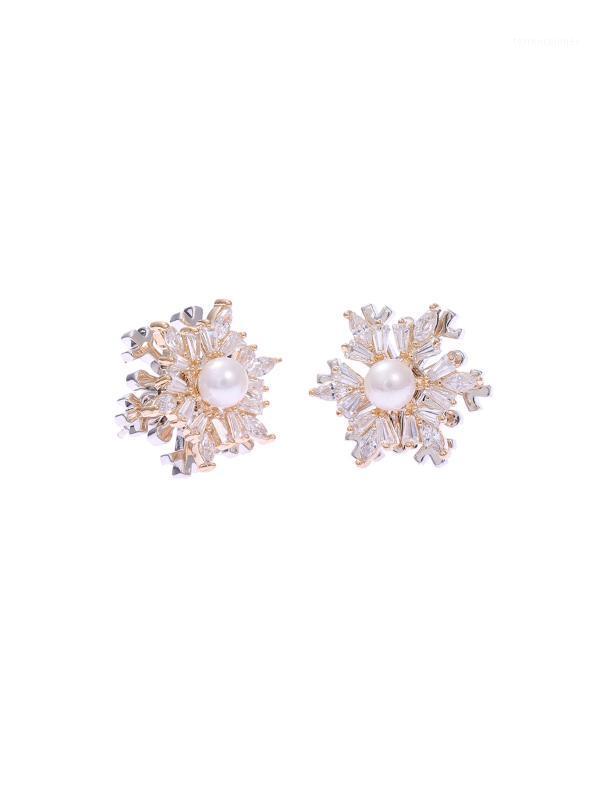 

Stud Fashion Simple Inlay Snowflake Cubic Zirconia Rotate Earrings Jwelry For Women 925S Needle Party Wedding Birthday1