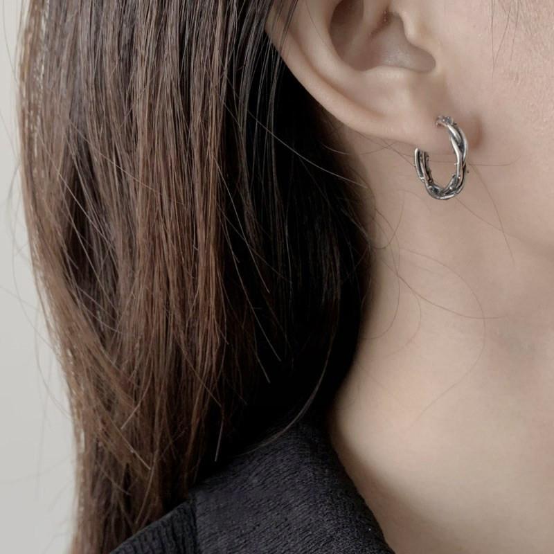 

Miuoxion Wholesale Retro Winding Thorns Earrings Fashion Personality Jewelry For Women Feature Namour Charm Gift All Seasons