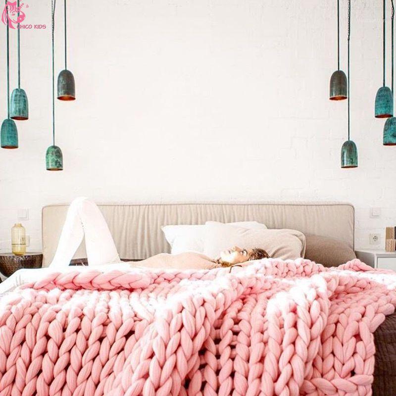 

Wholesale- INS Chunky Kints Wool Blanket On Bed Sofa In Bedroom Throw bacrylic fibres Chunky Crochet Blanket Brawing Room1