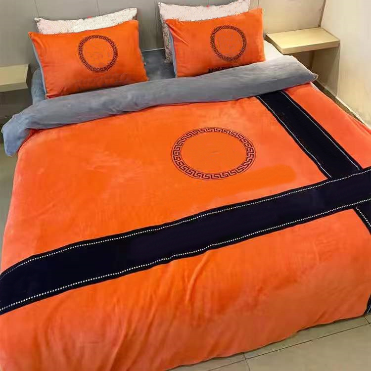 

4 Designer Bed Comforters Sets Luxury 3PCS Home Bedding Set Jacquard Duvet Bed Sheet Twin Single Queen  Size Bed Sets Bedclothes Duvet Cover, Chocolate