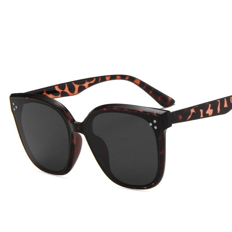 

Vintage Fashion Square Sunglasses Women Designer Luxury Man/Women Cat Eye Sun Glasses Classic UV400 Outdoor