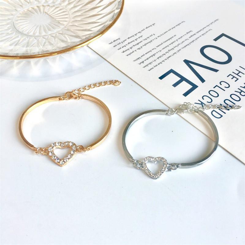 

Charm Bracelets Wholesale Fashion Simple Grace Rhinestone Gold Love Heart Shaped Women Bangle For Girls Gift Party 2021