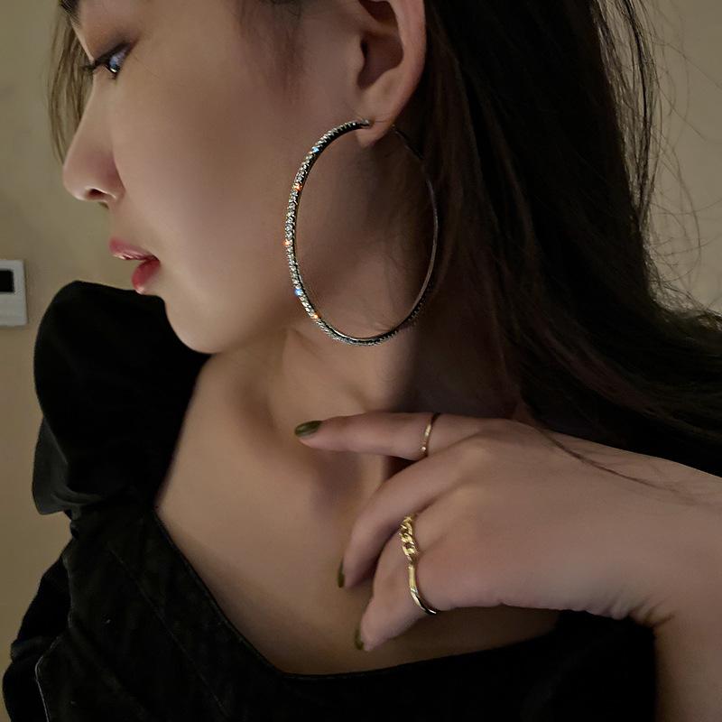 

Fashion Big Round Crystal Hoop Earrings for Women Bijoux Geometric Rhinestone Earrings Statement Jewelry Party