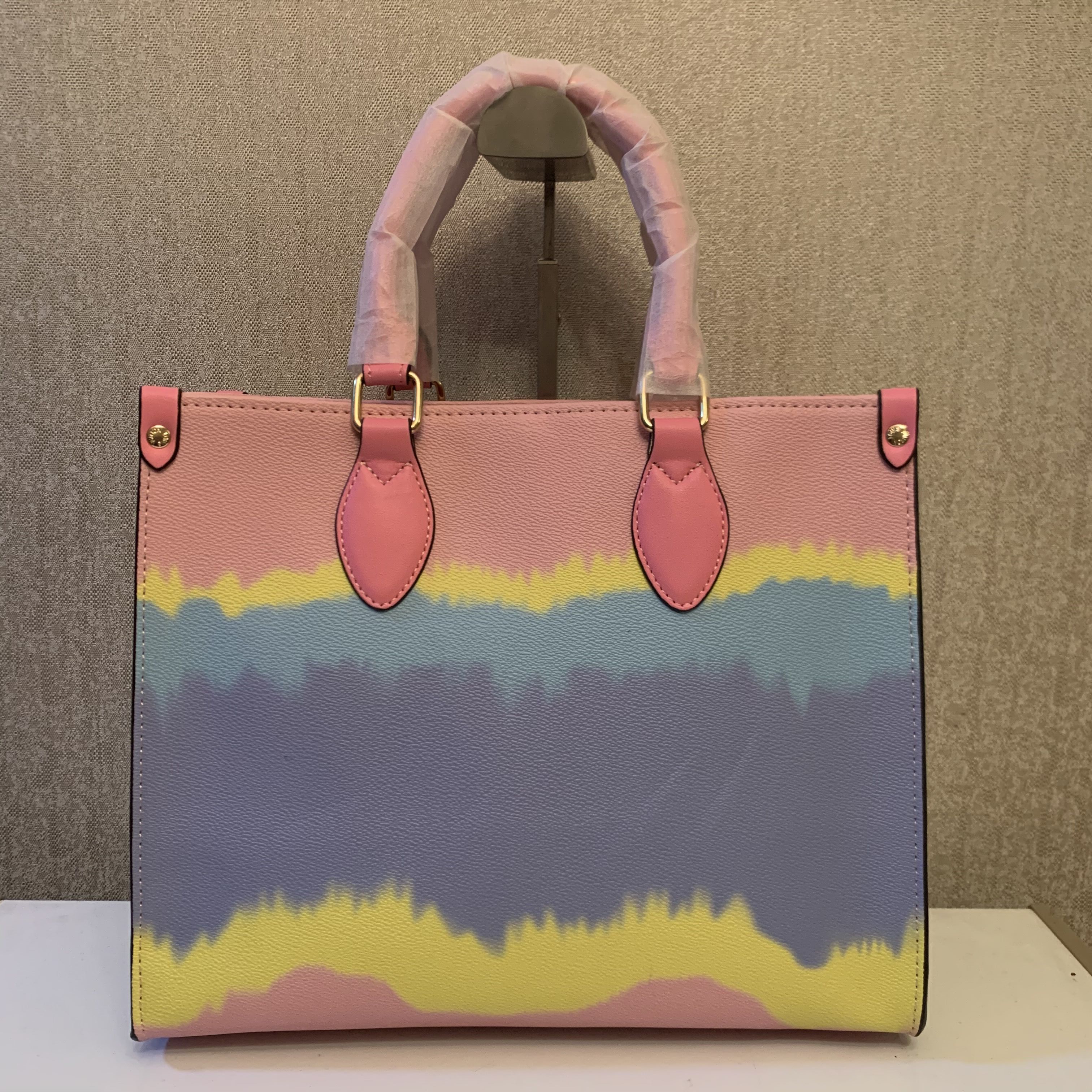 

Designers Handbag Luxurys handbags High Quality Ladies Chain Shoulder Bag Patent Leather Diamond Luxurys Evening Bags Cross body Bag L8825, Brown flower