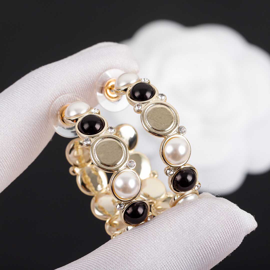 

2021 Top quality drop half earring with black and white shell for women wedding jewelry gift free shipping PS3500