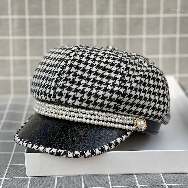 

Lady Octagonal Hat Women Visors Cap Autumn Winter Plaid Pearl Chain Button Street Leisure1, Black