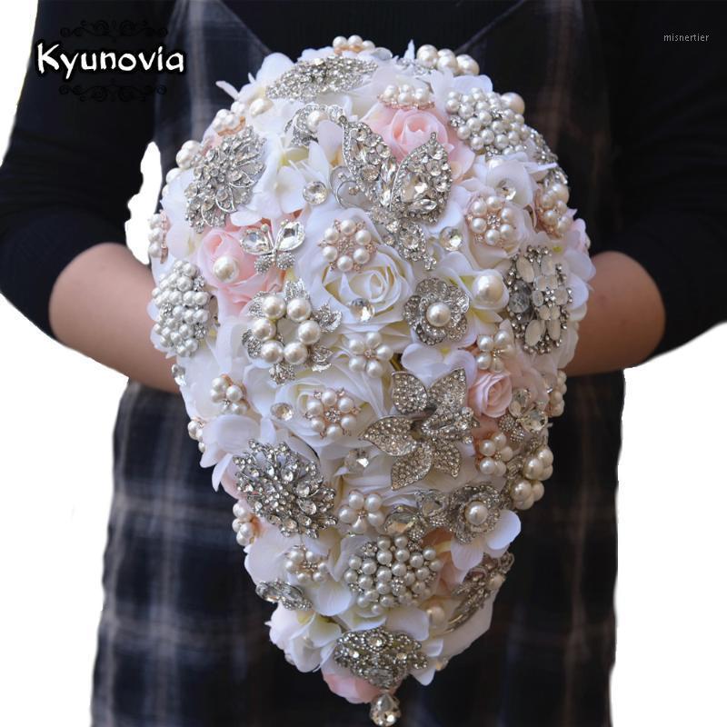 

Kyunovia Vintage Blush Cascading Bouquet Teardrop Butterfly Brooch Bouquet Pearl Alternative Crystal Wedding Flower FE681, Purple
