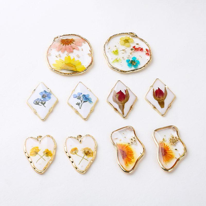 

Resin Epoxy Dry Flower Jewelry Charms 10pcs Geometry Heart Bicone Shape Ornament Accessories Fashion Earring Necklace Pendant1