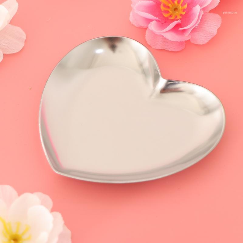 

Heart Shaped Metal Storage Tray Jewelry Organizer Trays Ring Necklace Accessories Tray Jewelry Plate1