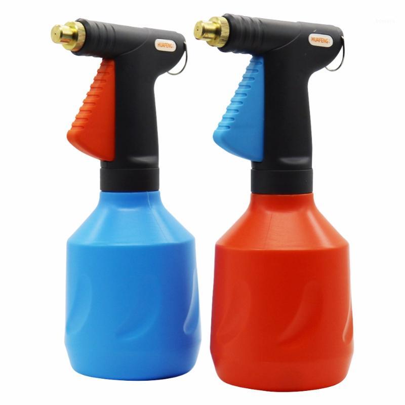

1Pc 680ML plastic Trigger sprayer Adjustable Copper nozzle Manual spray bottle Hand Pressure Air Compression Home Garden sprayer1