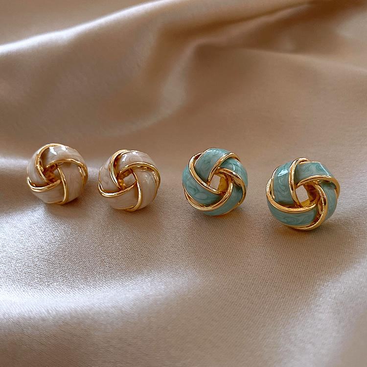 

Sweet Cute Korean Trend Enamel Braid Flower Stud Earrings for Women Girl Fashion Chic Jewelry Party Gifts 2S812
