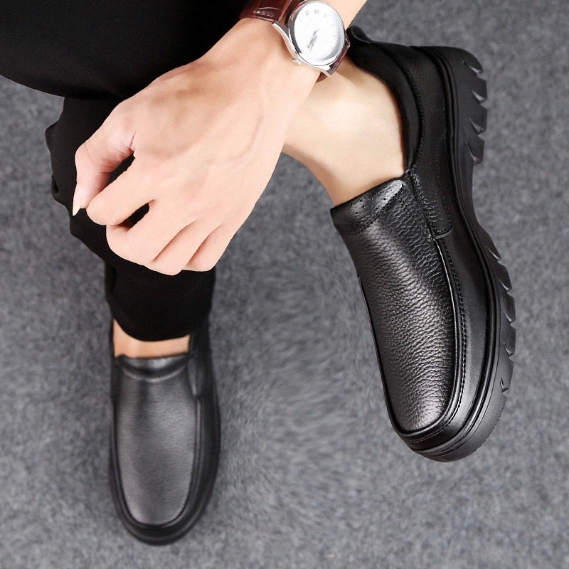 

Genuine Leather Men Casual Shoes slip on loafers Deodorant Ventilation British business Flat Shoes For Men outdoor moccasins #eG8e