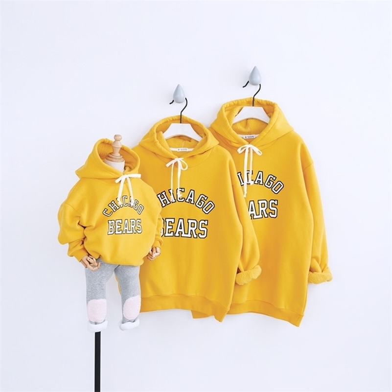 

Father Son Baby Girl Clothes Spring Winter Long Sleeve Shirts Mommy and Me Clothes Mom Son Sweater Family Matching Outfits 201104, Beige