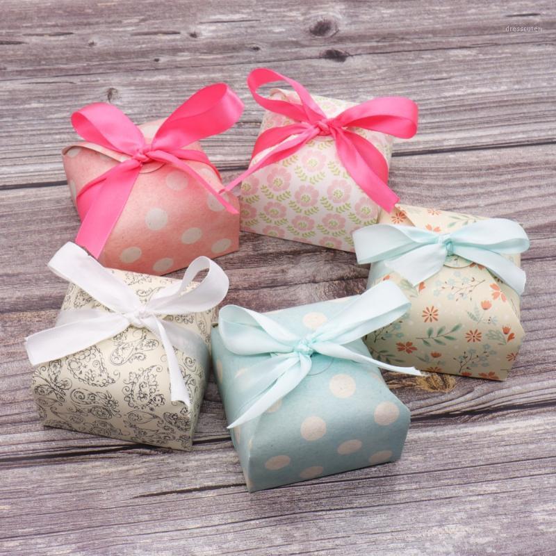

50pcs 7.5x7.5x6cm Wedding Polka Dot Candy Box Cookie Packaging Box Spot Candy Gift Baby Shower Home Party Supplies1