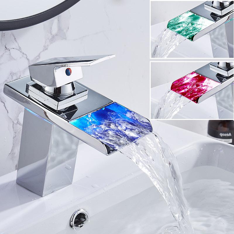 

Fashion Baralho Torneira Bathroom Faucet With Led Light Polished Tap Basin Deck Mounted Sink Mixer 3 Colours Change