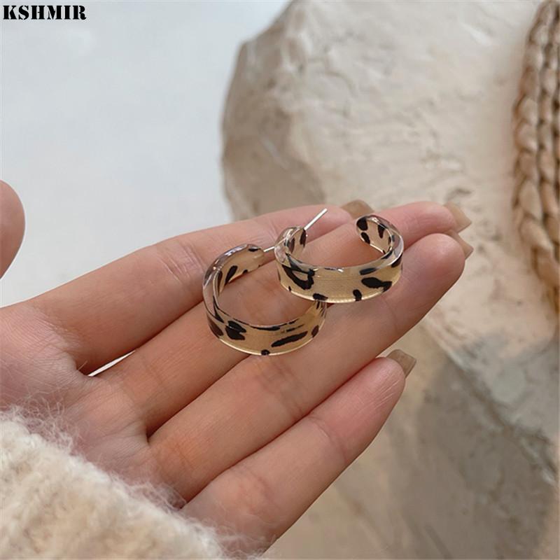 

kshmir S925 stitch new fashion female leopard grain earrings female temperament C word ear ring ear clip acetic acid plate 2020