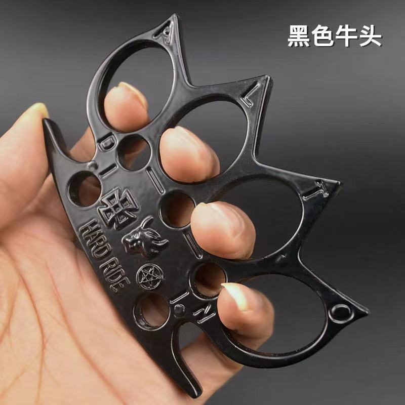 

2021 new thickened ox head tiger finger boxer buckle fist buckle iron four finger tiger legal defense
