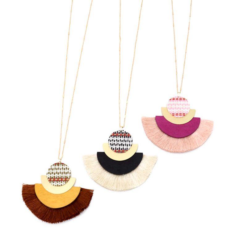 

Geometric Alloy Thread Straw Fan Shape Pendant Necklace