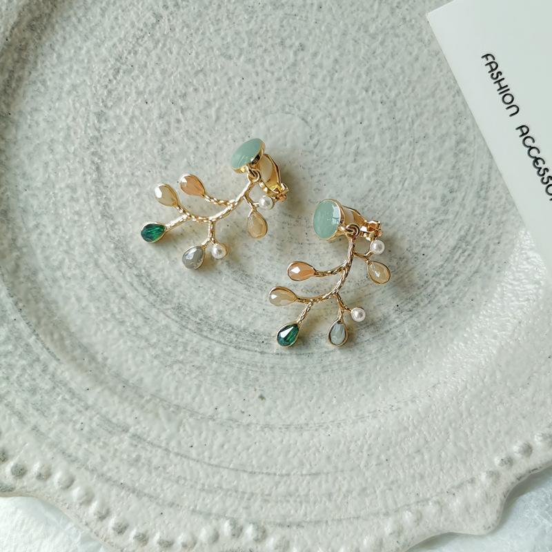 

SJCHO-16 Clip Earrings Japan Forest Vintage Branch Tree with Colorful Leaf Stone Clip on Earrings No Piercing Ears Hole Elegant