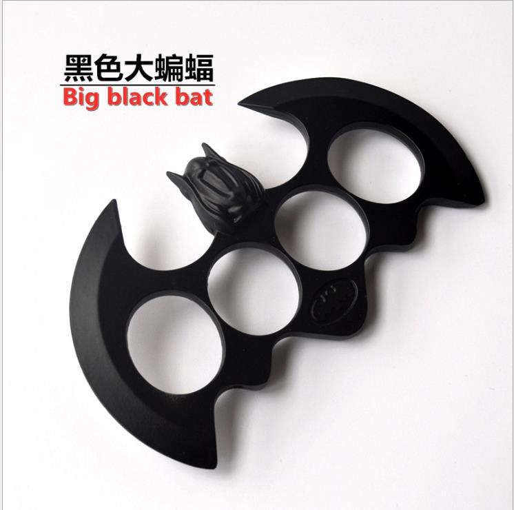 

Big bat hand buckle fist defensive finger tiger glove alloy iron four-finger legal self-defense weapon hand support ring ring12568