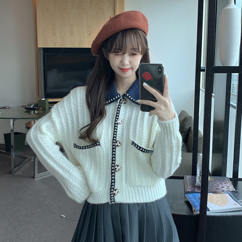 

2021 New Autumn new French women's retro fine cardigan female and winter sweater, White