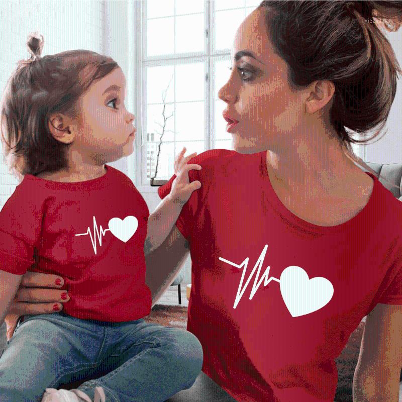 

Fashion Family Matching clothes Cute Mommy And Me T-Shirt printed clothes Mommy and Me Baby Girl Boys1, Red black
