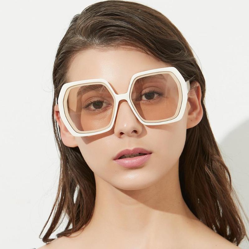 

Women Fashion High-Quality Retro Korean Style Diamond Oversized Frame Sunglasses Eyewear UV4001