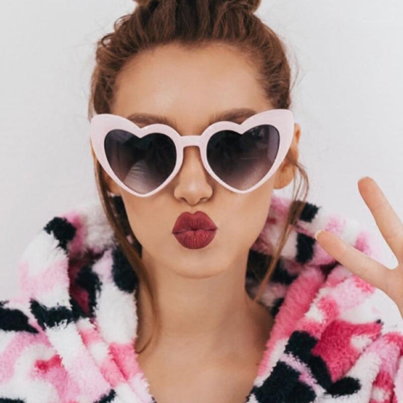 

Brand Designer Vintage Sunglass Women Love Heart Sunglasses Cute Sexy Retro Cat Eye Vintage Cheap Sun Glasses Female #T1P1