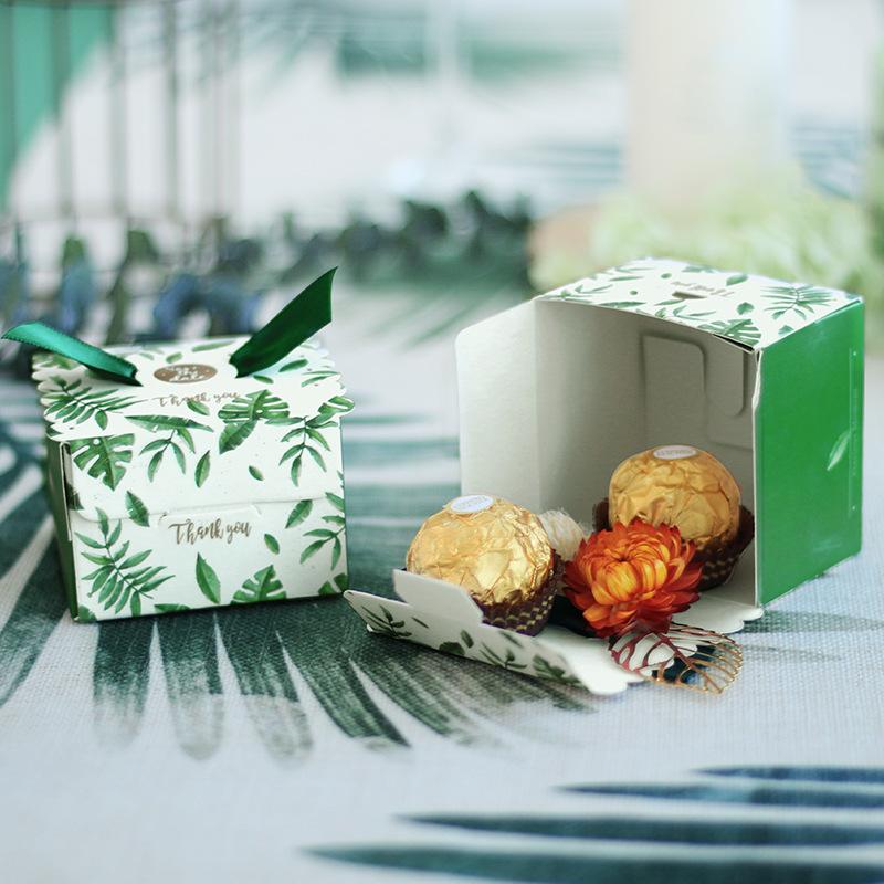 

Creative Green Monstera Leaves Candy Box Wedding Favors Candy Boxes Giveaways Chocolate Box Party supplies Thanks Gift