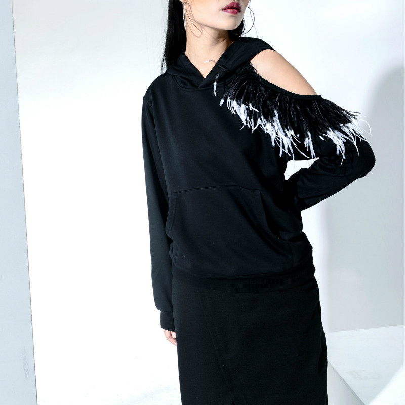 

High Street Personality Irregular Hoodies Hollow Out a Shoulder Female Sweaters with Hoodie Sexy Pullovers Tops O7x9, Black