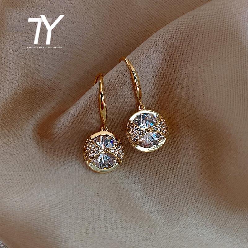 

2020 new shiny round zircon Drop Earrings Fashion temperament female jewelry European and American parties sexy small earrings