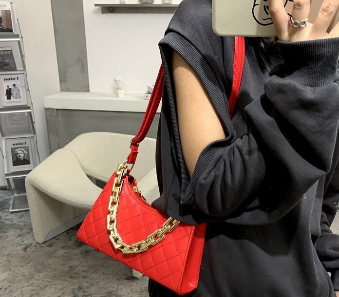 

2021 Autumn winter new ladies cross-body bag bag cross-body one-shoulder hand chain fashion casual casual, Black