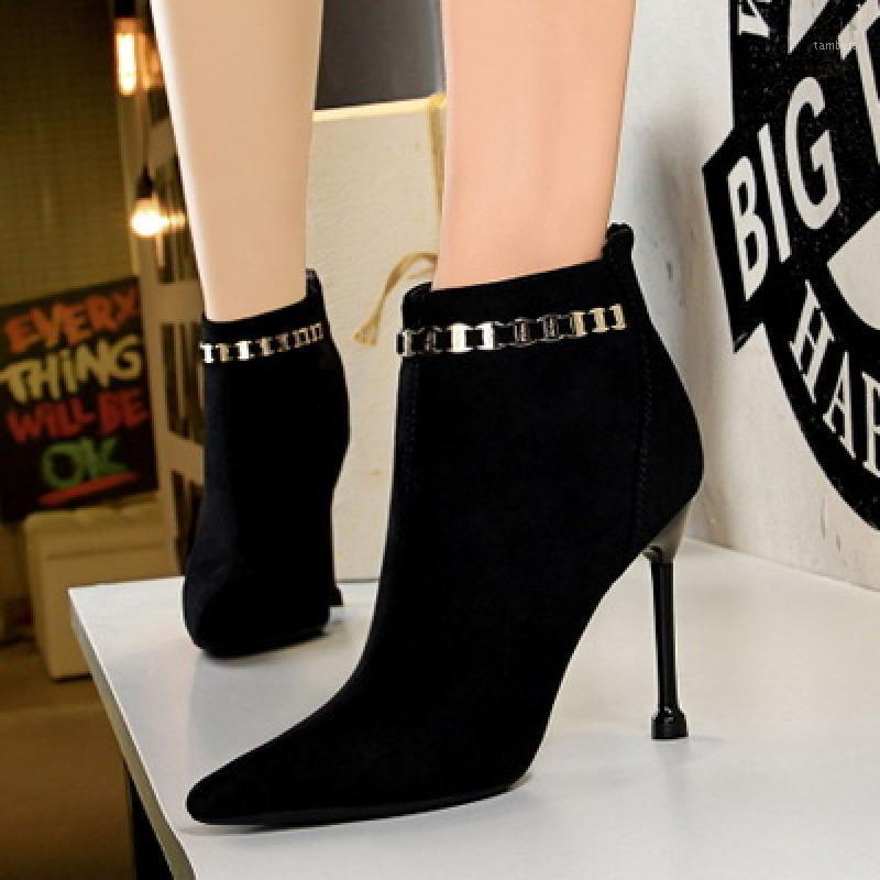 

2021 Fashion Women Elegant Ankle Boots Women Metal Chain Pointed Toe Female Pumps Solid Color High Heels Lady Boots1, Red