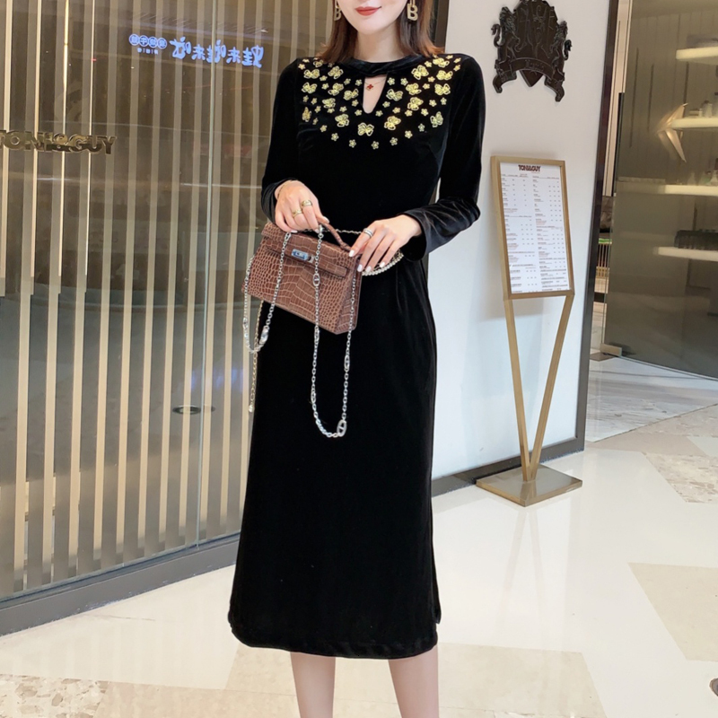 

2021 Spring New Retro-ethnic Style Embroidered Flowers Chain Belt Adjustment Velvet Sleeve Long Thin Length Medium Black Dress Nd6p