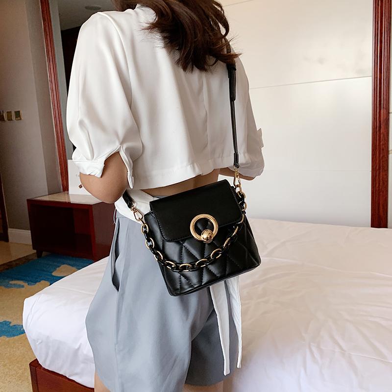 

Temperament Wild Lock Chains Girl Bag 2021 Fashion Diamond Shoulder Small Square Bag For Women Casual Wild Female Messenger Bags, Black