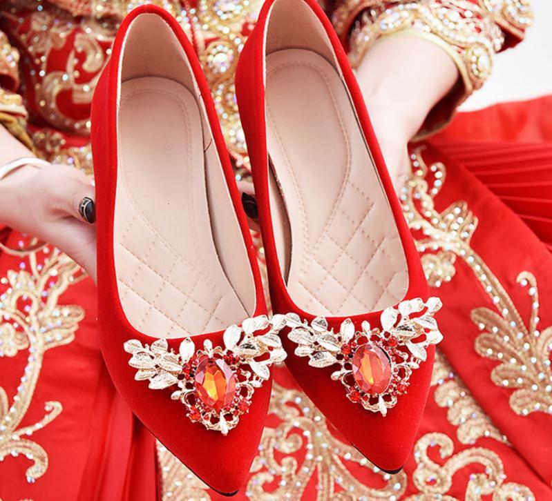 

2021 Women's shoes in Spring and Autumn with New style fashion Middle heel fine heel pointed end Suede Bride wedding shoes, Red