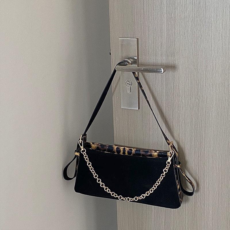 

Vintage Leopard Pattren Ladies Purses Handbags Nylon Velour Female Messenger Bags Fashion Women Baguette Underarm Bag Bolsas