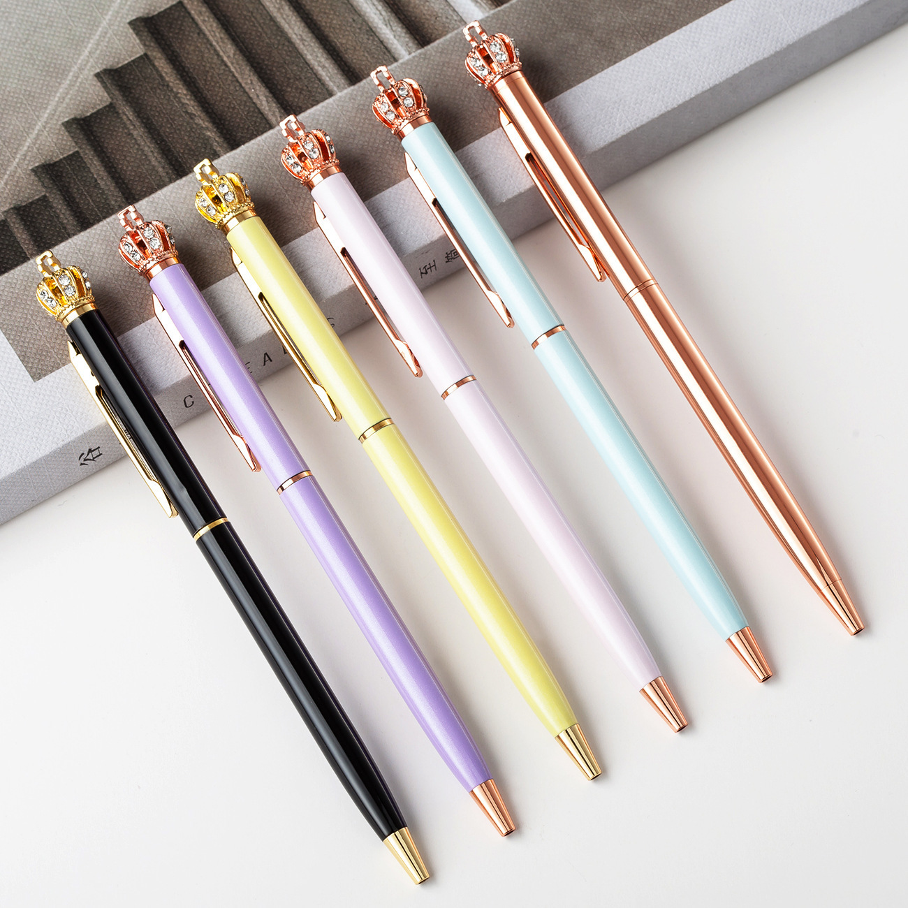 

20pcs/set Crown Ballpoint Pen Wholesale Metal Gift Pens Cute Gift Stationery Supplies Wholesale Teachers Gift Pen Wedding 201202, Blue;orange