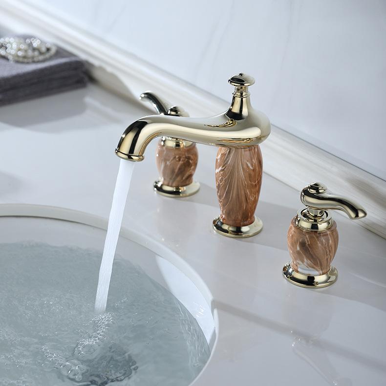 

Gold European design Brass bathroom sink faucet Three holes Two handles basin faucet cold hot mixer Good Quality Tap