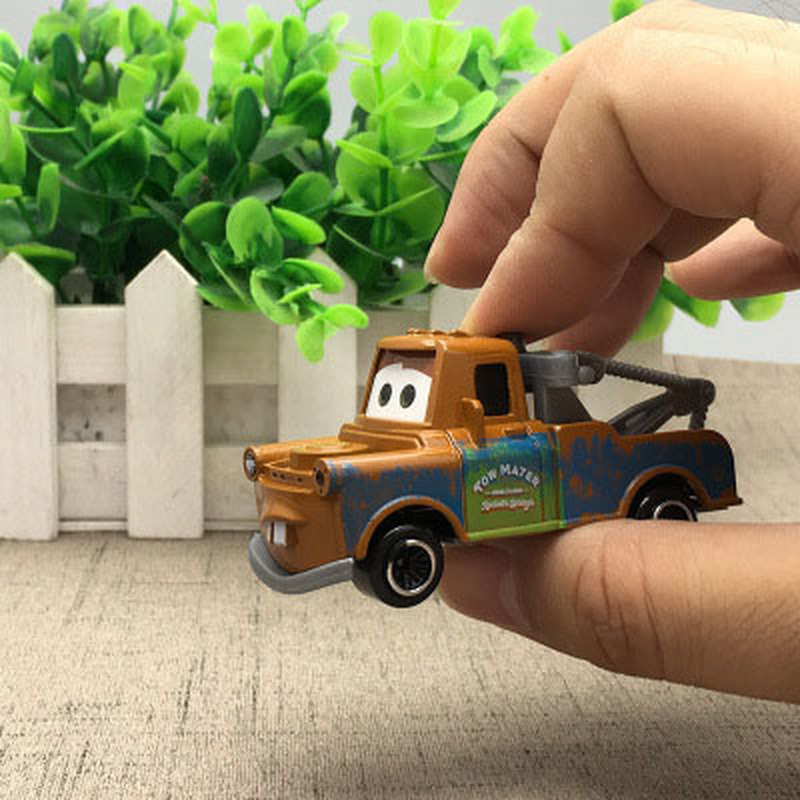 

Car 7pcs/set Scale Metal Alloy with Plastic Batman Truck Cargo Skiding Diecasts Vehicles Model Toys For Children Kids Child 1:64